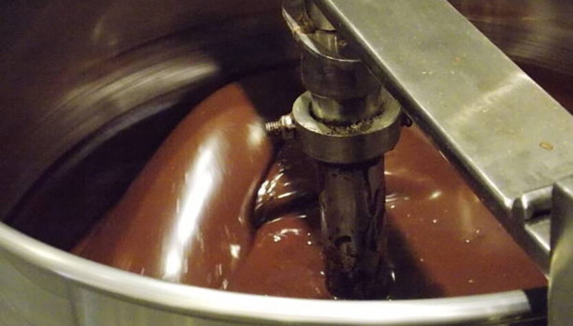 https://media.istockphoto.com/id/538777834/photo/liquid-chocolate-churning-in-machine.jpg?s=612x612&w=0&k=20&c=ItgjsHG2SwlStjYgUYdgABIdQPPqeC_EJ78JaUfAJG0=